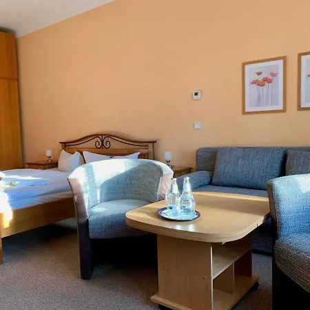 Forsthaus Siehdichum Hotel Grunow-Dammendorf